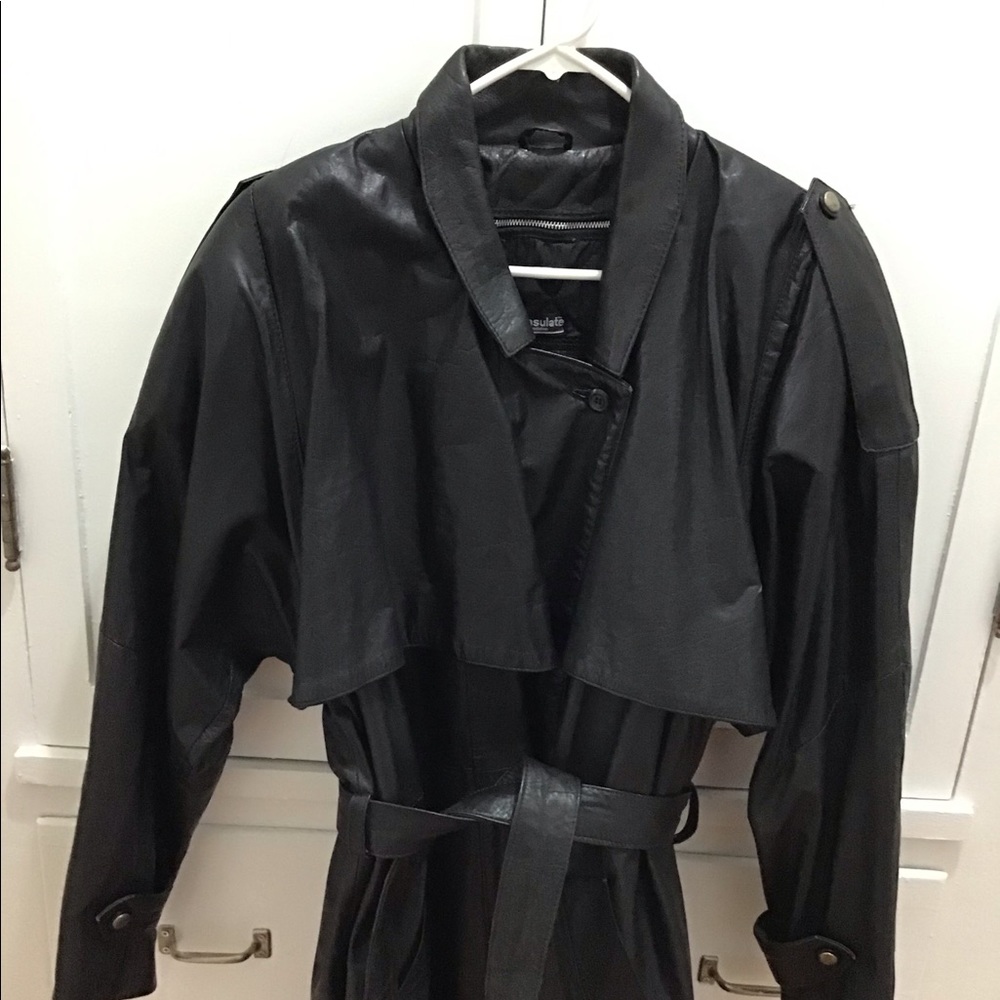 Authentic 💯 insulated long leather coat💕💎🎀😍